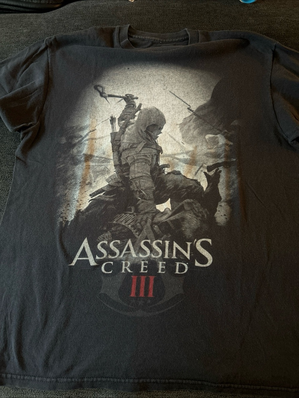 Assassins Creed III Men's Medium Video Game Promo T-Shirt 2012